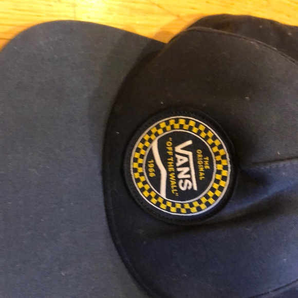 Two vans hats and one Santa Cruz hat and 2 sticker - Picture 2 of 8